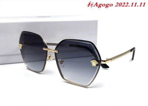 V.e.r.s.a.c.e. Sunglasses AAA 1002