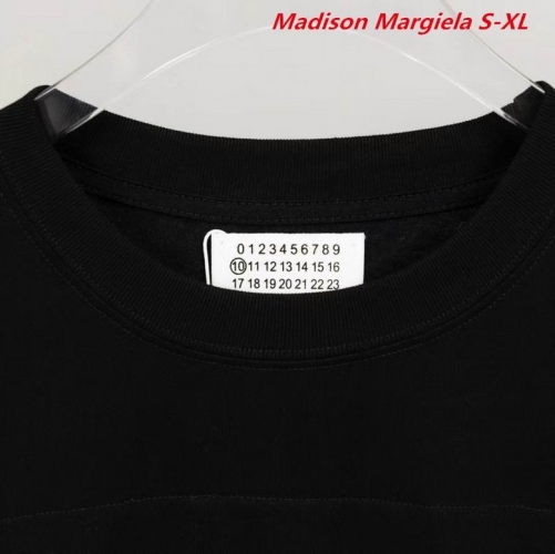 M.a.d.i.s.o.n. m.a.r.g.i.e.l.a. Round neck 2002 Men