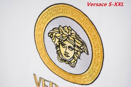 V.e.r.s.a.c.e. Round neck 2021 Men