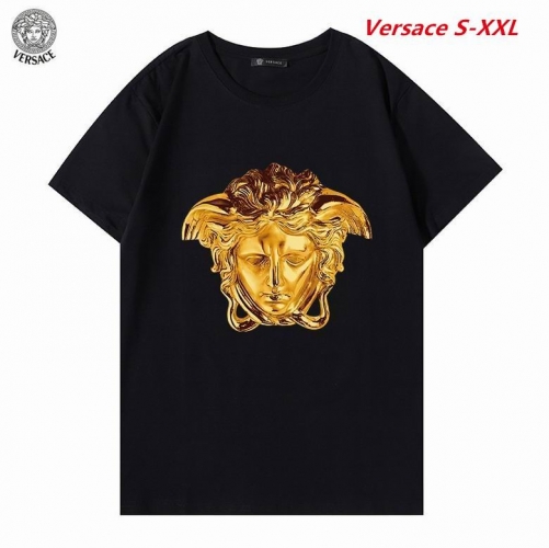 V.e.r.s.a.c.e. Round neck 2067 Men