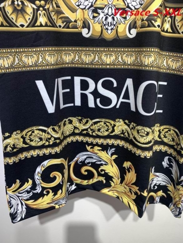 V.e.r.s.a.c.e. Round neck 2766 Men