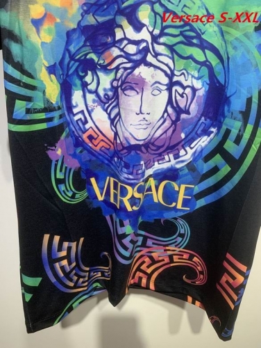 V.e.r.s.a.c.e. Round neck 2299 Men