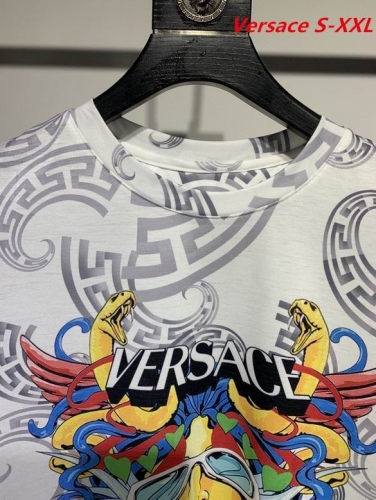 V.e.r.s.a.c.e. Round neck 2983 Men