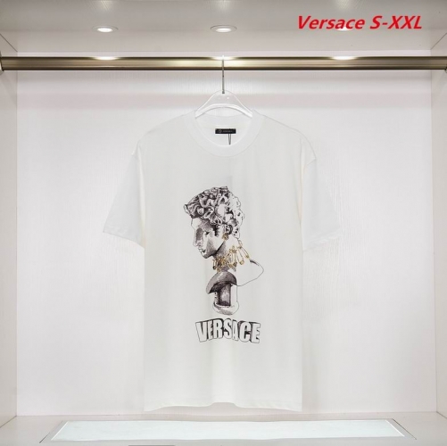 V.e.r.s.a.c.e. Round neck 2028 Men