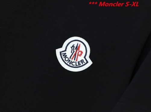 M.o.n.c.l.e.r. Round neck 2191 Men