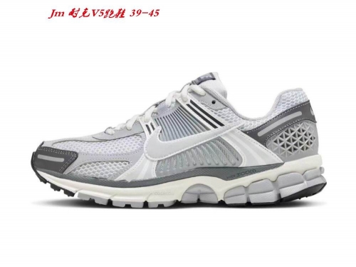 Air Zoom Vomero 5 Sneakers 025 Men