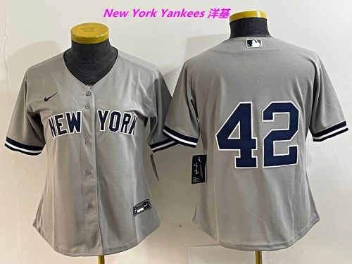 MLB New York Yankees 521 Women