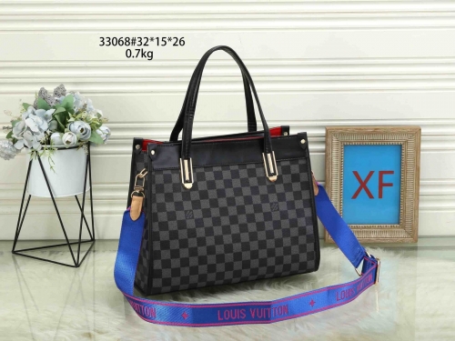 L...V... Bags 3483