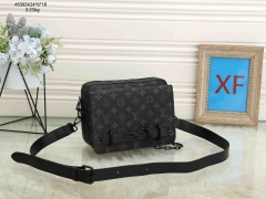 L...V... Bags 3208