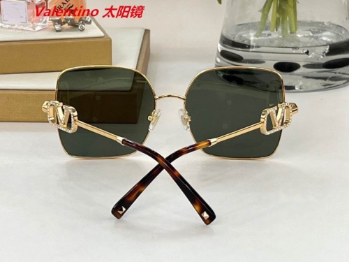 V.a.l.e.n.t.i.n.o. Sunglasses AAAA 4029