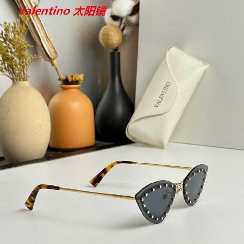 V.a.l.e.n.t.i.n.o. Sunglasses AAAA 4087