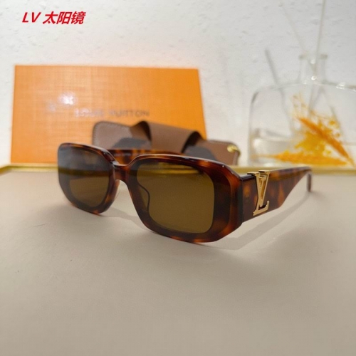 L...V... Sunglasses AAAA 4725