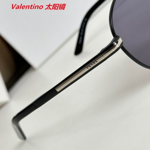 V.a.l.e.n.t.i.n.o. Sunglasses AAAA 4108