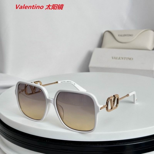 V.a.l.e.n.t.i.n.o. Sunglasses AAAA 4325