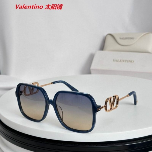 V.a.l.e.n.t.i.n.o. Sunglasses AAAA 4323