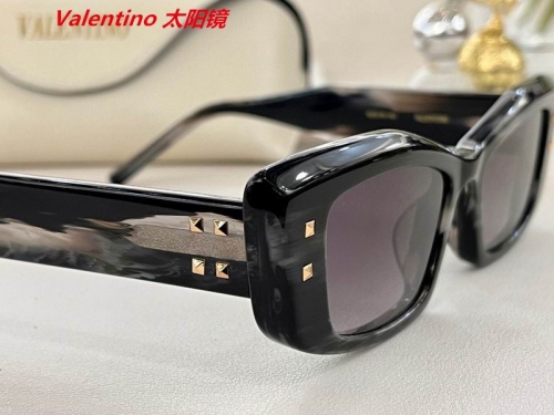 V.a.l.e.n.t.i.n.o. Sunglasses AAAA 4358