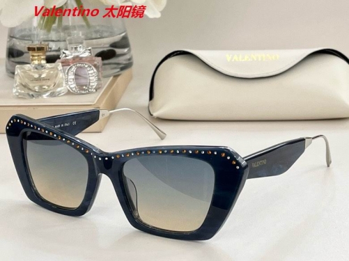 V.a.l.e.n.t.i.n.o. Sunglasses AAAA 4315