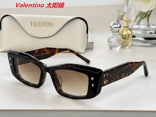 V.a.l.e.n.t.i.n.o. Sunglasses AAAA 4365