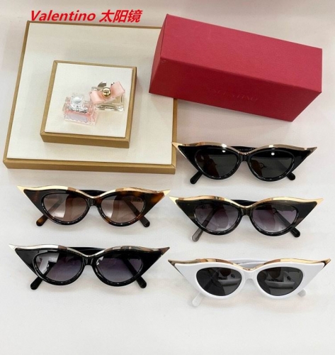 V.a.l.e.n.t.i.n.o. Sunglasses AAAA 4252