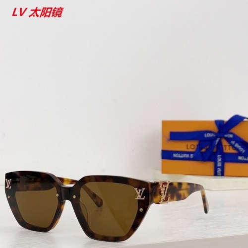 L...V... Sunglasses AAAA 4311