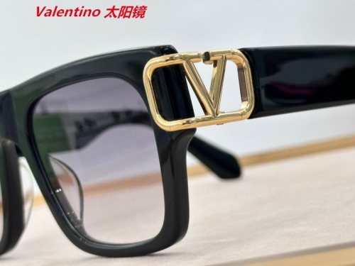 V.a.l.e.n.t.i.n.o. Sunglasses AAAA 4021