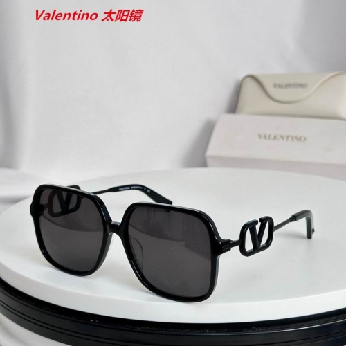 V.a.l.e.n.t.i.n.o. Sunglasses AAAA 4322