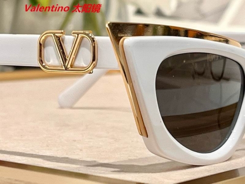 V.a.l.e.n.t.i.n.o. Sunglasses AAAA 4291