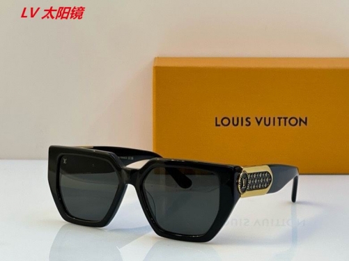 L...V... Sunglasses AAAA 5026