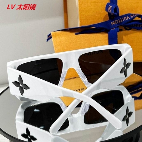 L...V... Sunglasses AAAA 5639