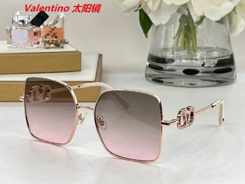 V.a.l.e.n.t.i.n.o. Sunglasses AAAA 4034