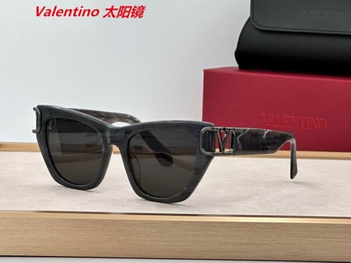 V.a.l.e.n.t.i.n.o. Sunglasses AAAA 4017