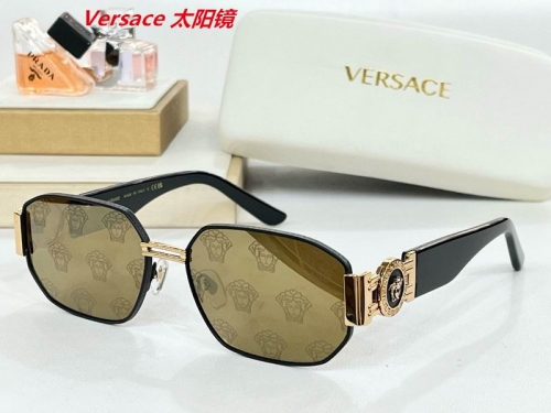 V.e.r.s.a.c.e. Sunglasses AAAA 4663