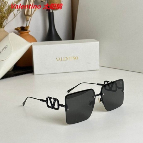 V.a.l.e.n.t.i.n.o. Sunglasses AAAA 4152