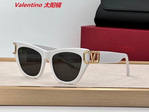 V.a.l.e.n.t.i.n.o. Sunglasses AAAA 4018