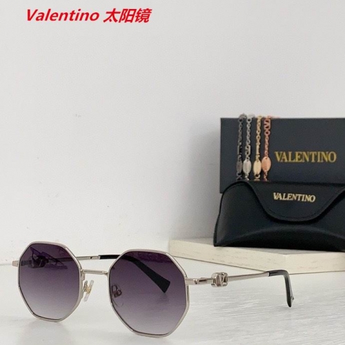 V.a.l.e.n.t.i.n.o. Sunglasses AAAA 4235