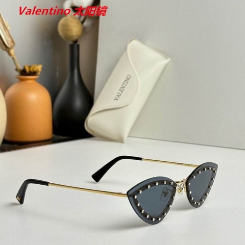 V.a.l.e.n.t.i.n.o. Sunglasses AAAA 4082