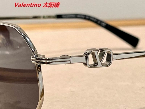 V.a.l.e.n.t.i.n.o. Sunglasses AAAA 4041