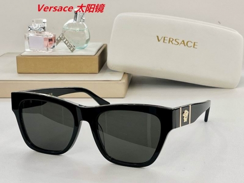 V.e.r.s.a.c.e. Sunglasses AAAA 4224