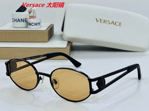 V.e.r.s.a.c.e. Sunglasses AAAA 4016