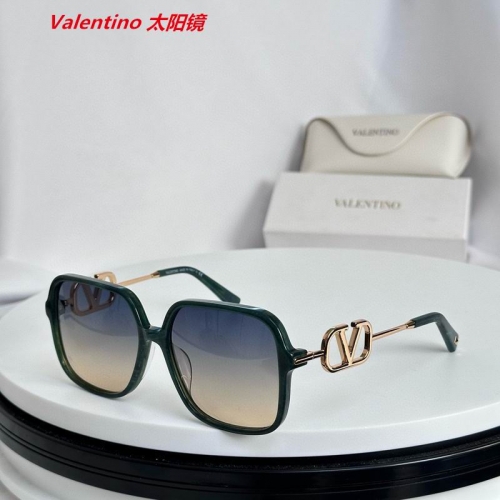 V.a.l.e.n.t.i.n.o. Sunglasses AAAA 4326