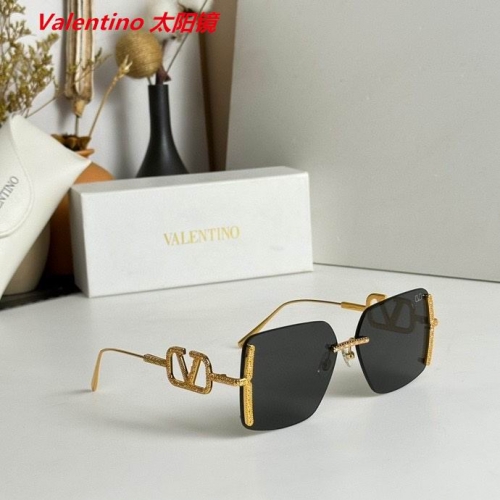 V.a.l.e.n.t.i.n.o. Sunglasses AAAA 4136