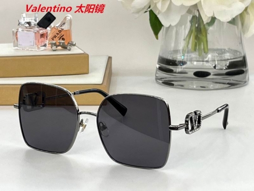 V.a.l.e.n.t.i.n.o. Sunglasses AAAA 4031