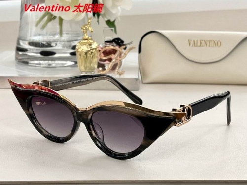 V.a.l.e.n.t.i.n.o. Sunglasses AAAA 4257