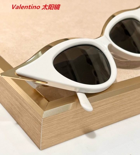 V.a.l.e.n.t.i.n.o. Sunglasses AAAA 4264