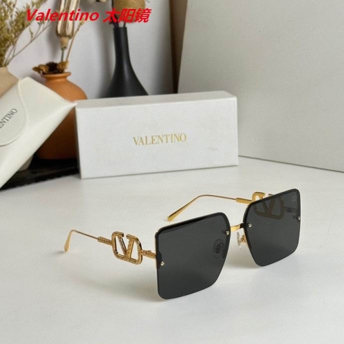 V.a.l.e.n.t.i.n.o. Sunglasses AAAA 4153