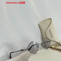 V.a.l.e.n.t.i.n.o. Sunglasses AAAA 4229