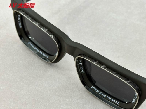 L...V... Sunglasses AAAA 5110