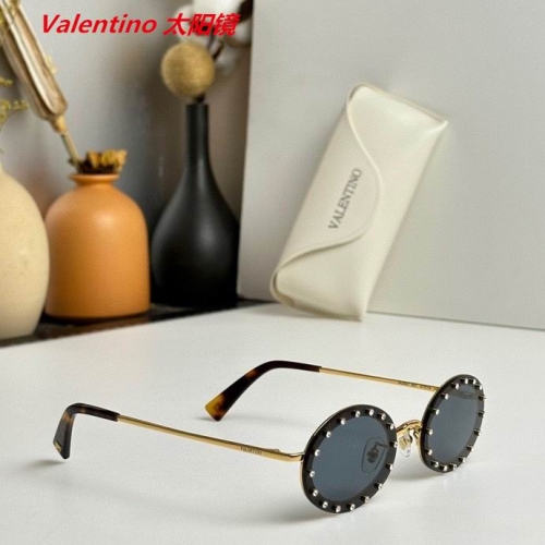 V.a.l.e.n.t.i.n.o. Sunglasses AAAA 4075