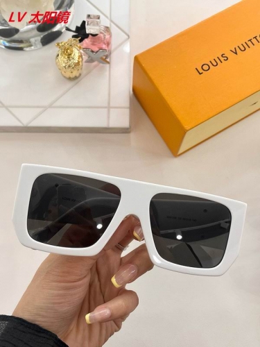 L...V... Sunglasses AAAA 6068