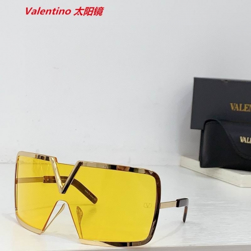 V.a.l.e.n.t.i.n.o. Sunglasses AAAA 4273